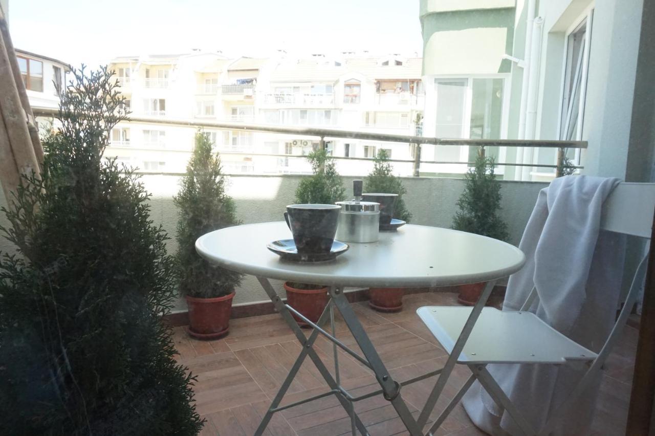 Bright, Comfortable And Cozy Apartment Burgas Stad Buitenkant foto