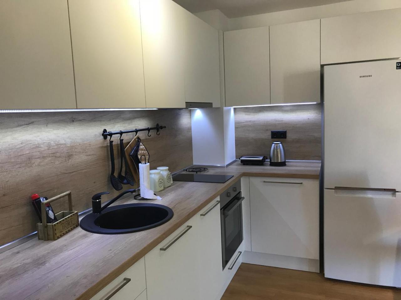 Bright, Comfortable And Cozy Apartment Burgas Stad Buitenkant foto